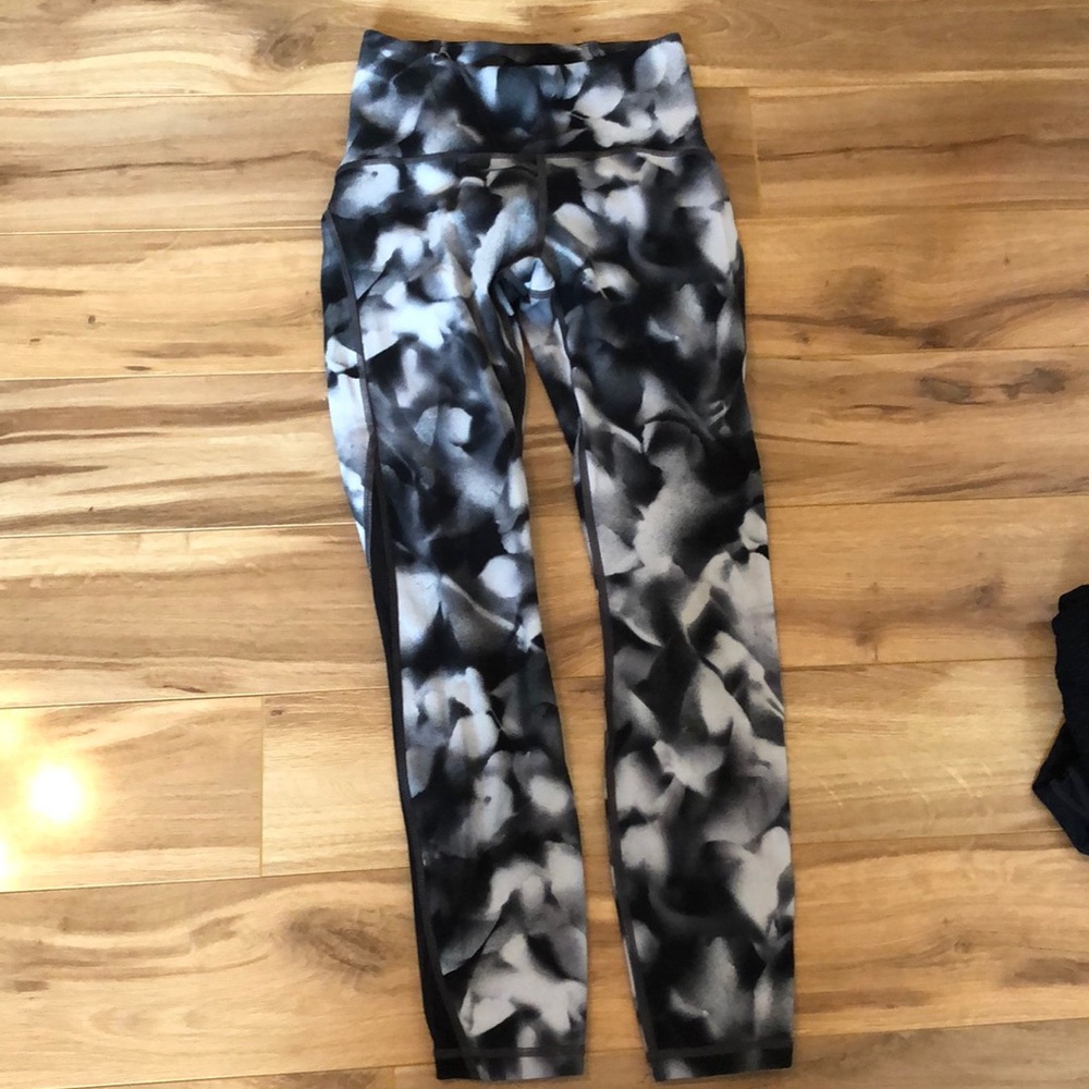Like New lululemon leggings